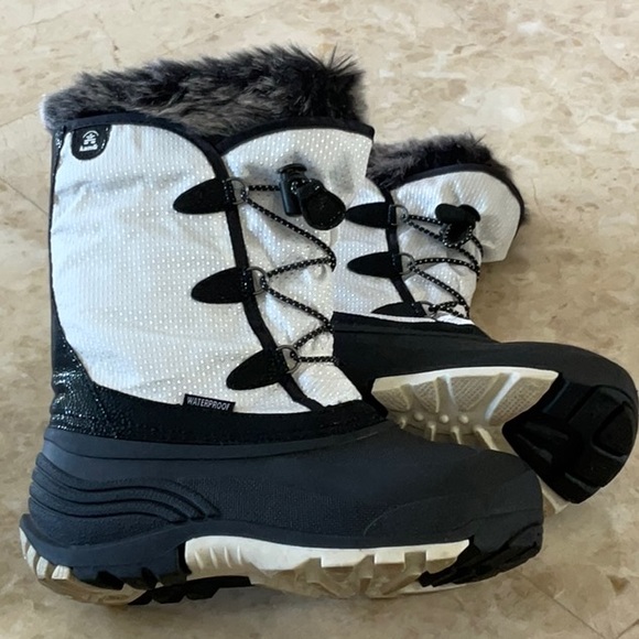 Kamik WaterProof Powdery White Youth Junior Boot - Picture 2 of 4